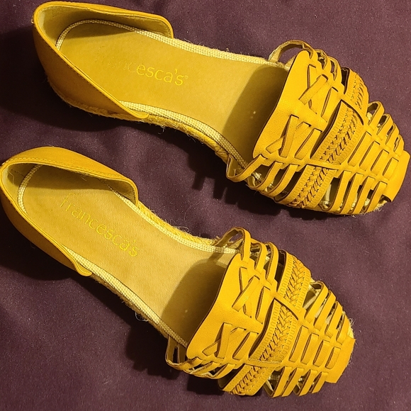 Women's, tan slip on sandals - Picture 2 of 6